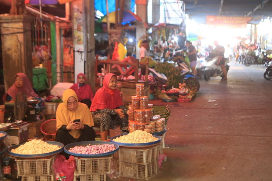 SEGERA KEMBALI DIBAHAS: Ruang parkir kendaraan di Pasar Segiri yang rencananya dipercantik. Namun, akan tetap memerhatikan ruang terbuka hijau.