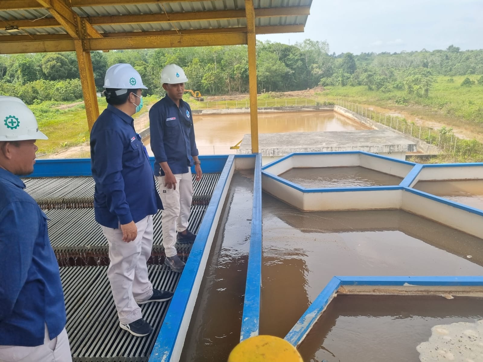 DIKURAS: Bak tempat penampungan air baku Perumda AMDT PPU yang segera dikuras akibat sedimentasi tinggi dan berdampak terhadap dimatikannya IPA 200 air liter per detik.(ari/kp)