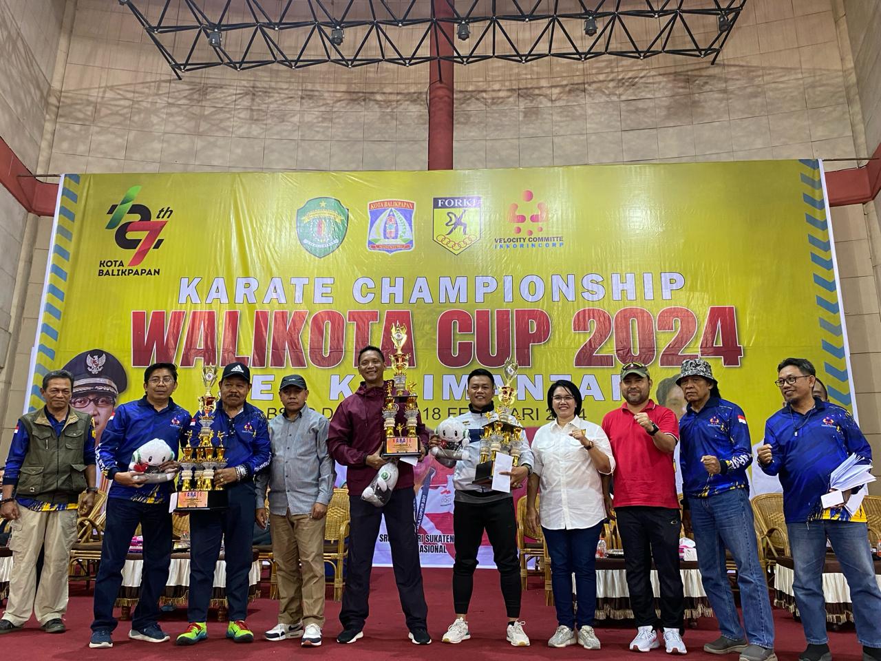 Perguruan Indonesia Karate-DO (INKADO) Kaltim sukses menyabet gelar juara umum turnamen karate se-Kalimantan bertajuk Wali Kota Balikpapan Cup 2024.