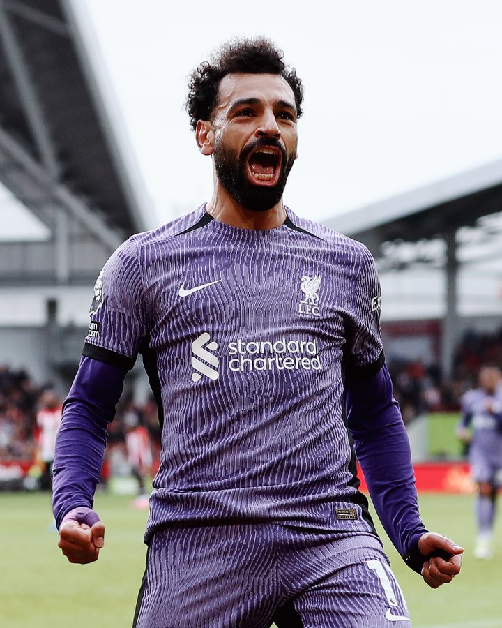 Mo Salah diturunkan saat Liverpool melawan Brentford.