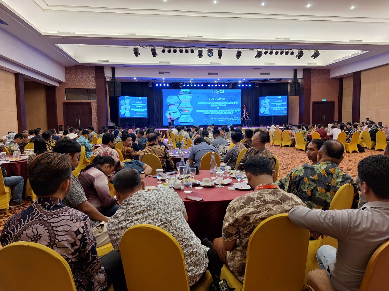 Tampak peserta serius mengikuti sosialisasi.