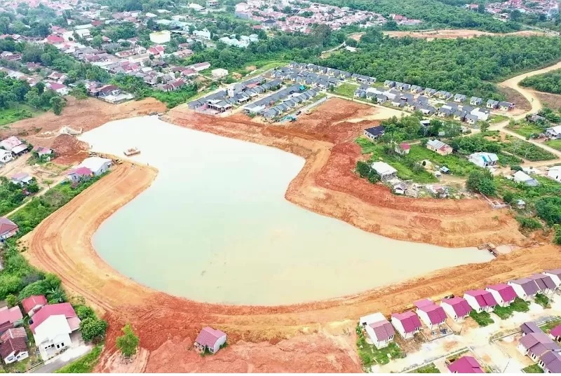 SUDAH SELESAI: Embung Gunung Kupang, di Kecamatan Cempaka yang pembangunannya baru saja selesai setelah mendapat adendum selama 50 hari. (FOTO: DINAS PUPR BANJARBARU UNTUK RADAR BANJARMASIN)