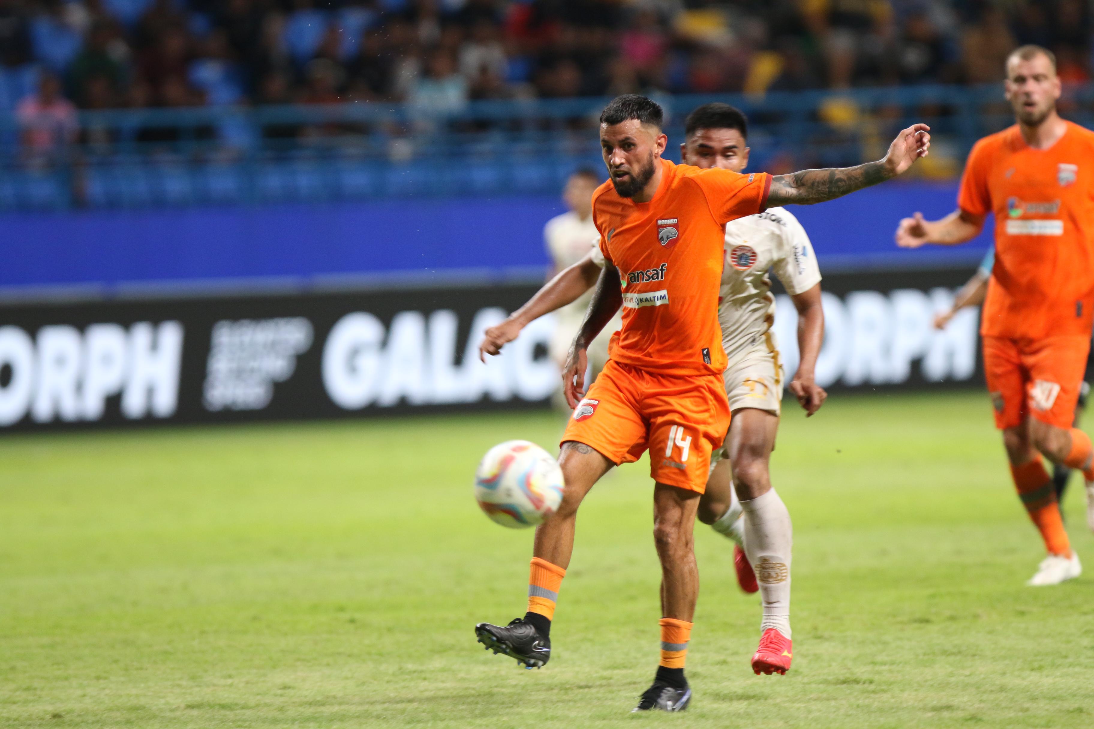 WAJIB TRIPOIN: Borneo FC berharap Stefano Lilipaly dalam performa terbaik saat bersua Persikabo 1973 di Stadion Kapten I Wayan Dipta sore ini.&nbsp;ANGGI PRADITHA/KP
