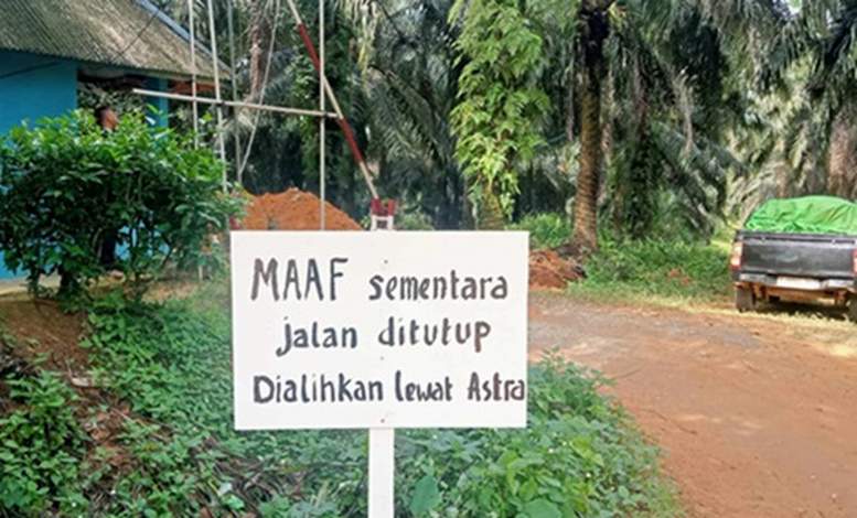 TUTUP AKSES: Penutupan total jalan penghubung Kecamatan Aruta menuju Kecamatan Pangkalan Banteng, Minggu (18/2/2024) (istimewa)