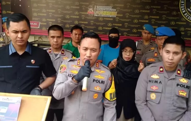 BERHASIL DITANGKAP: YD, 24, harus mempertanggungjawabkan perbuatannya di hadapan pihak kepolisian atas tindakan yang dilakukan olehnya dan terancam kurungan penjara 15 tahun. (Hakim/Radar Cianjur )