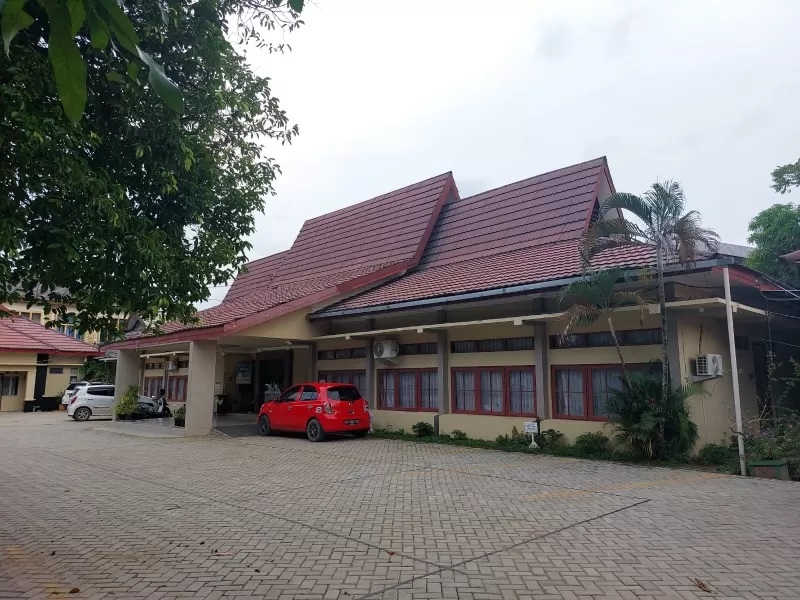 DISDIK: Kantor Dinas Pendidikan Kabupaten Hulu Sungai Tengah (HST). (FOTO: JAMALUDDIN/RADAR BANJARMASIN)