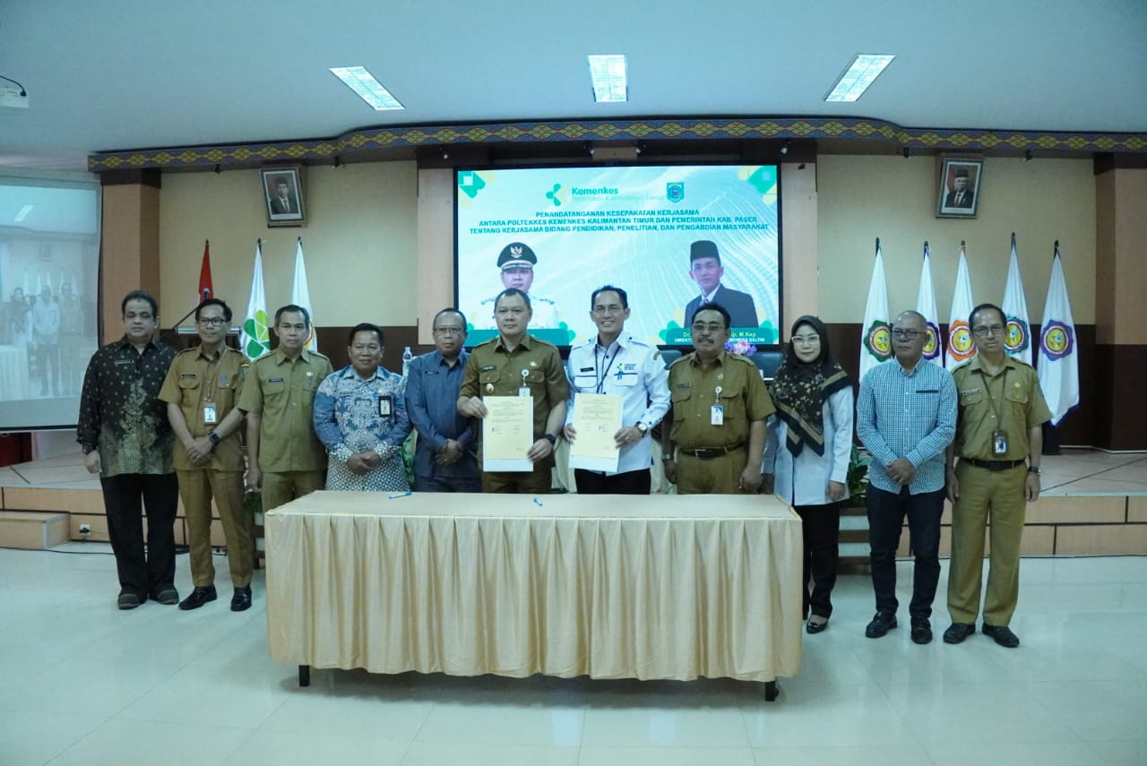 PROGRAM KESEHATAN: Bupati Paser Fahmi Fadli bertemu manajemen Poltekkes Kemenkes Kaltim di momen MoU beasiswa, Senin (26/2).
