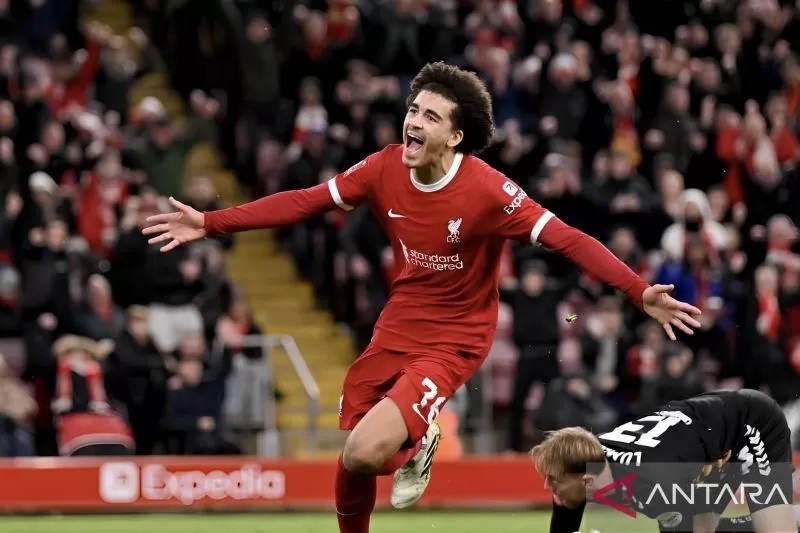 Pemain muda Liverpool Jayden Danns berselebrasi ketika mencetak gol dalam kemenangan 3-0 melawan Southampton pada babak kelima Piala FA di Anfield, Kamis (29/2/2024) WIB. (ANTARA/Liverpool)
