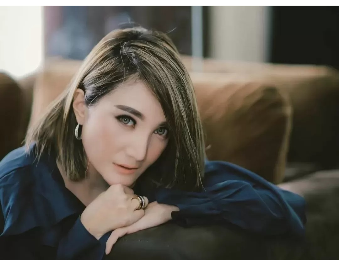 Kiki Amalia Melahirkan Secara Normal di Usia 42 Tahun, Banyak yang Nggak Percaya