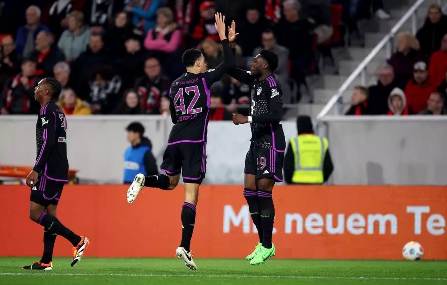 IMBANG: Bayern Munchen ditahan imbang SC Freiburg 2-2 dalam pekan ke-24, Sabtu (2/3/2024) WIB. (Foto: X/@FCBayernEN)