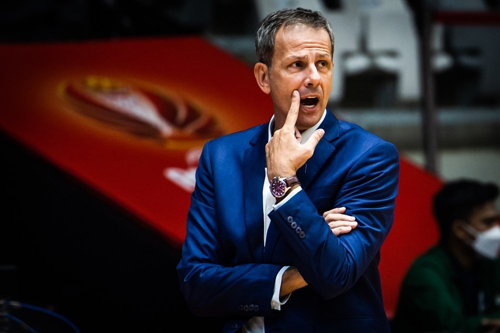 BAGI PENGETAHUAN: Milos Pejic akan mengisi coaching clinic di Samarinda.