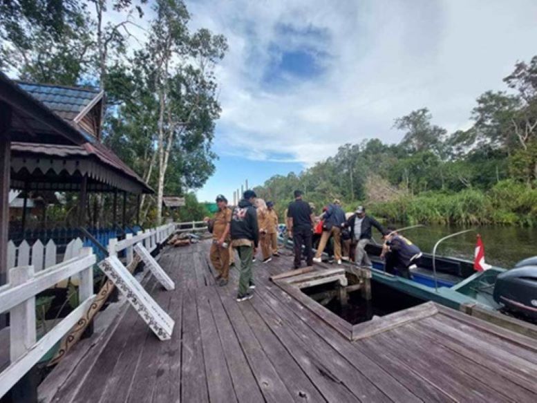 PERLINTASAN: Desa Sungai Sekonyer menjadi tempat aktivitas wisatawan yang akan menuju Taman Nasional Tanjung Puting.