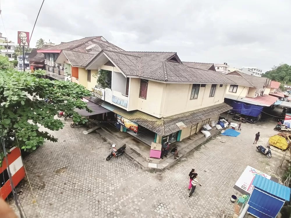 BERPOLEMIK: Kondisi THM Plaza Tarakan. FOTO: AGUS DIAN ZAKARIA/RADAR TARAKAN