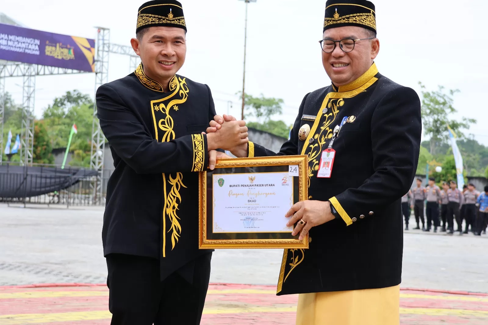 Salah satunya penghargaan tingkat internasional tahun 2024 runner up mister teenager universe, Abdiel Chrise Jatmiko Widodo dari instansi atau pengusul Dinas Budaya Pariwisata (Disbudpar) PPU.