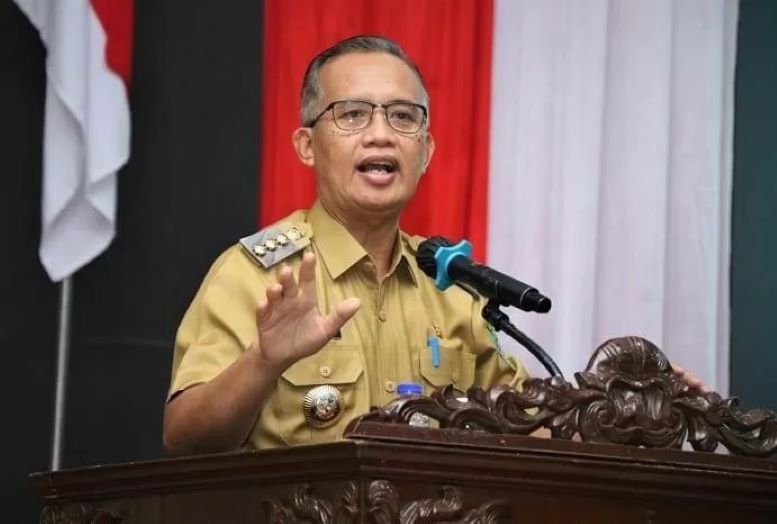 Pj Wali Kota Singkawang, Sumastro.