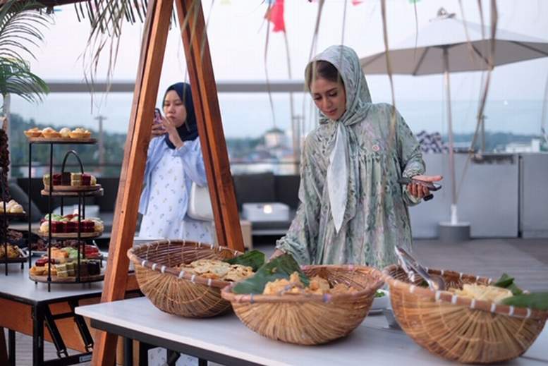 HANGAT: Suasana buka puasa bersama media dan influenser yang digelar di Marquee on 7, Kamis (14/3).