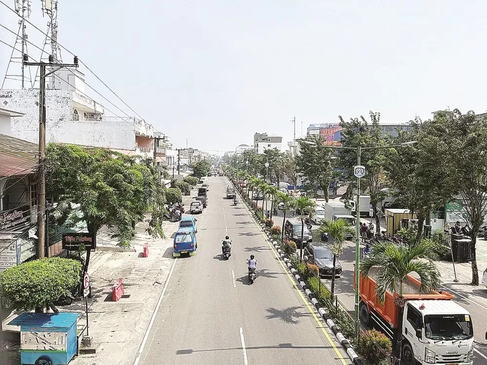 PAJAK KENDARAAN: 200 ribu kendaraan roda dua dan empat yang di Kaltara didapati belum bayar pajak. FOTO: ELIAZAR/RADAR TARAKAN