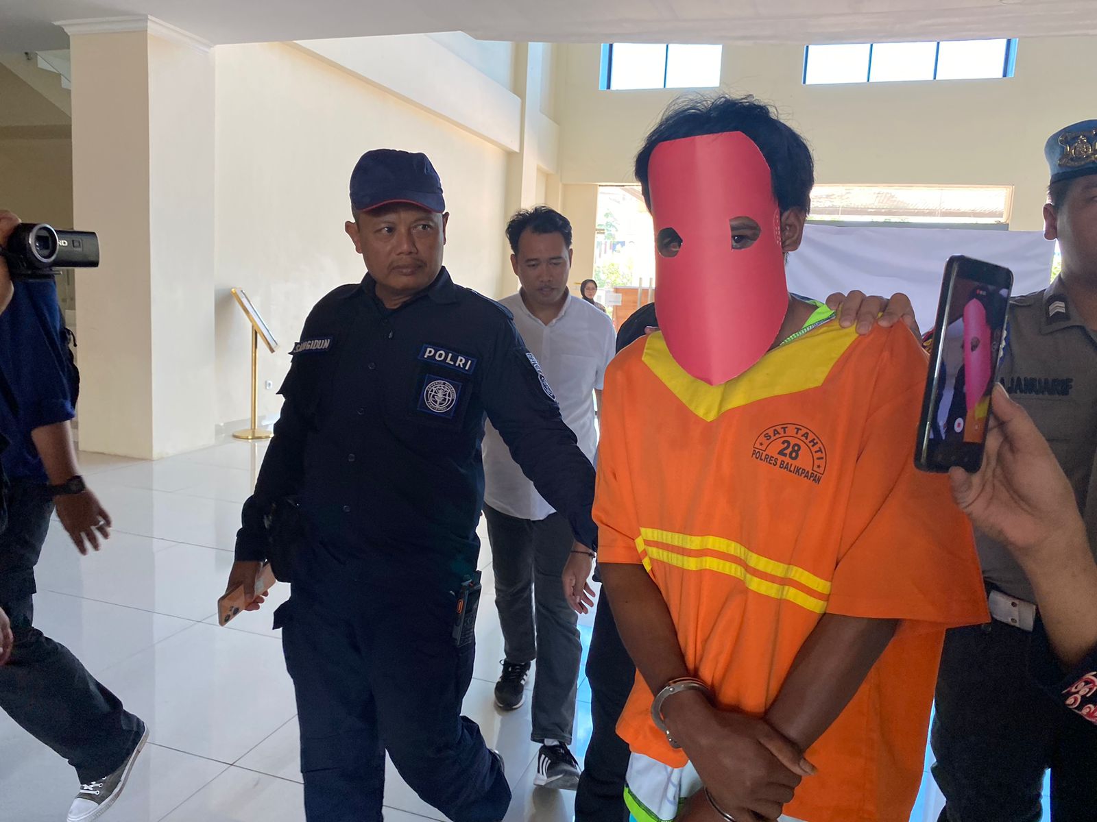 Polisi menetapkan A, pria 24 tahun asal Bima ini sebagai tersangka pencabulan. Dia terancam pidana maksimal 15 tahun.