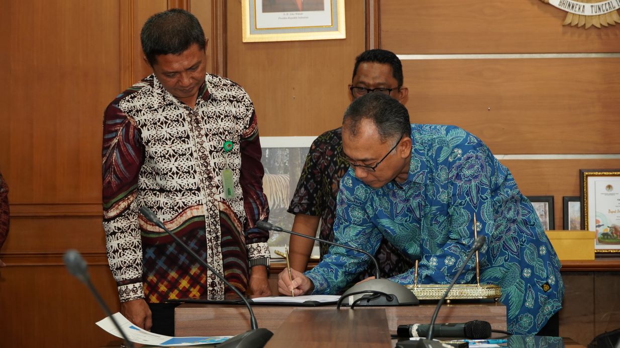 Balai Taman Nasional Kutai, Direktorat Jenderal Konservasi Sumber Daya Alam dan Ekosistem KLHK melakukan penandatanganan Perjanjian Kerja Sama dengan PT. Pupuk Kaltim Kalimantan Timur (Pupuk Kaltim) .