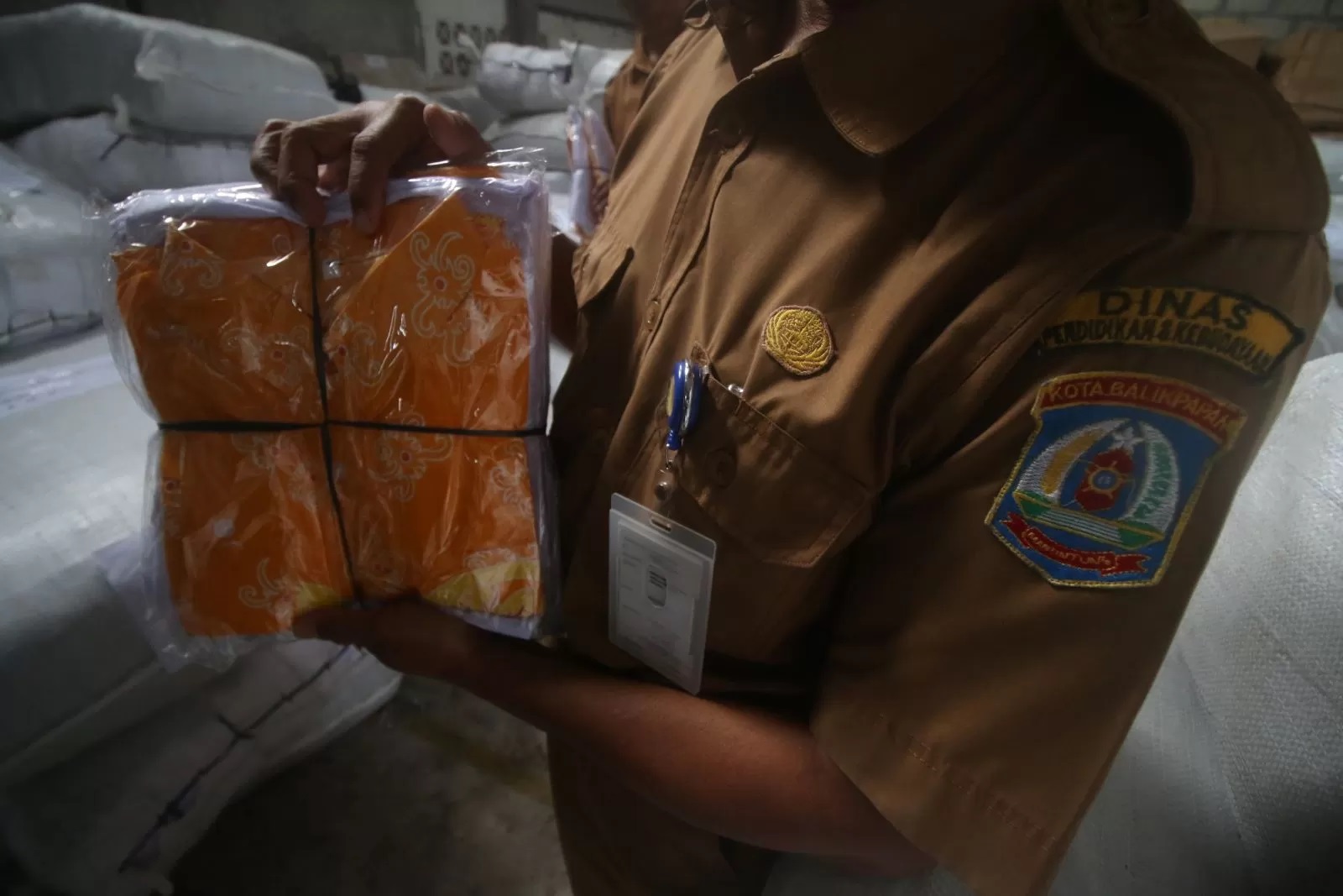 ilustrasi seragam gratis