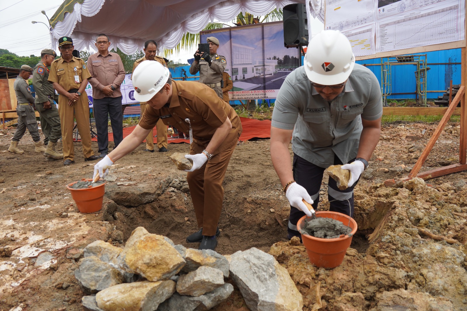 BATU PERTAMA: Puskesmas baru akan dibangun oleh Kideco di Desa Batu Kajang, Kecamatan Batu Sopang.