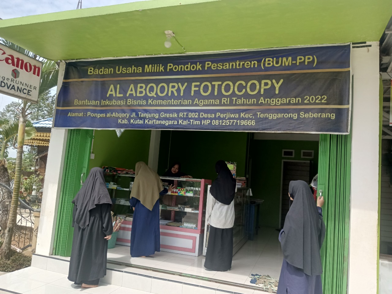 BADAN USAHA: Ponpes Al Abqory di Tenggarong Seberang kembangkan Badan Usaha Milik Pondok Pesantren (BUM-PP). Di bawahnya terdapat lima unit usaha.