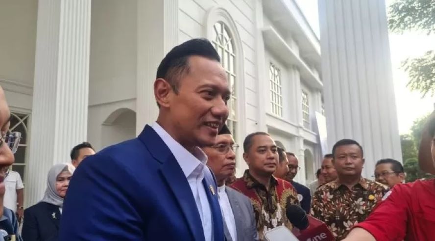 Menteri ATR/BPN Agus Harimurti Yudhoyono melawat ke Universitas Airlangga (Unair) Surabaya, sore ini (15/3). (Istimewa)