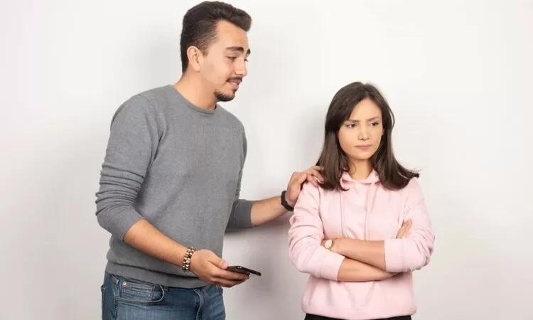 5 cara menangani perselingkuhan dengan elegan (newfemme.co)