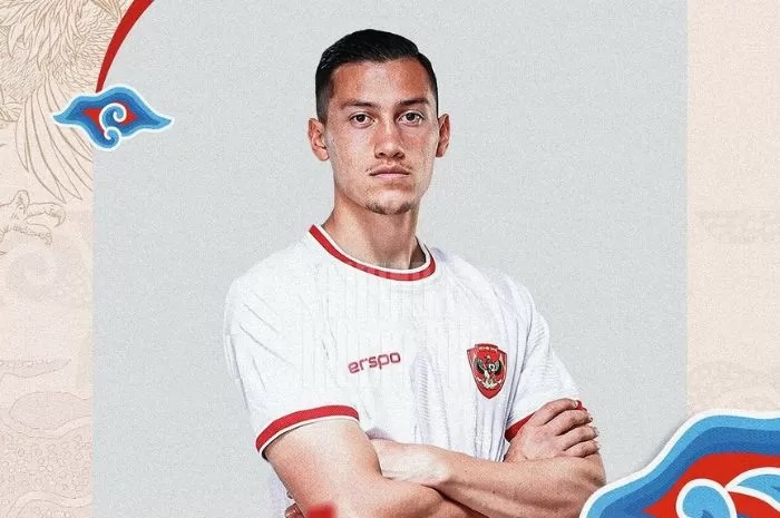 CEMERLANG: Jay Idzes menunjukkan kualitasnya dengan mencetak gol pertamanya untuk Timnas Indonesia di Kualifikasi Piala Dunia 2026 kontra Vietnam. (PSSI)
