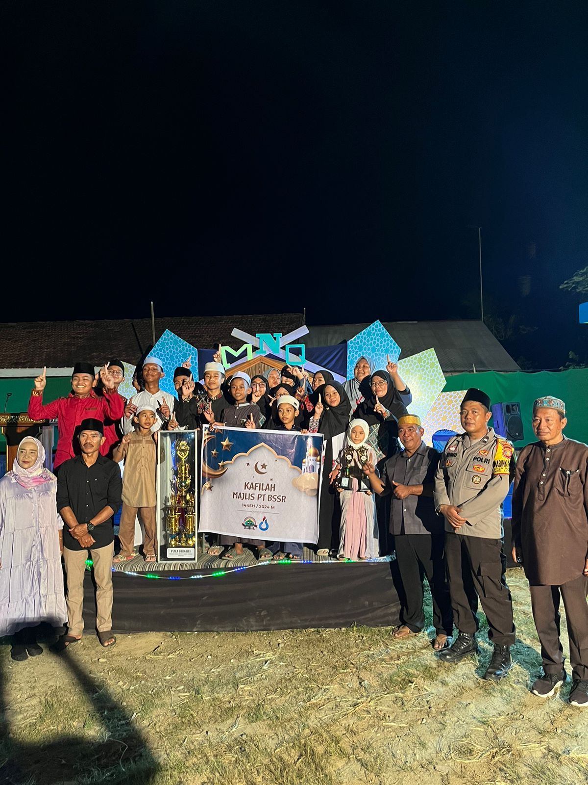 Peserta kafilah majelis BSSR kembali menyabet juara umum di MNQ Ke-10 Desa Bakungan, Selasa (26/3).