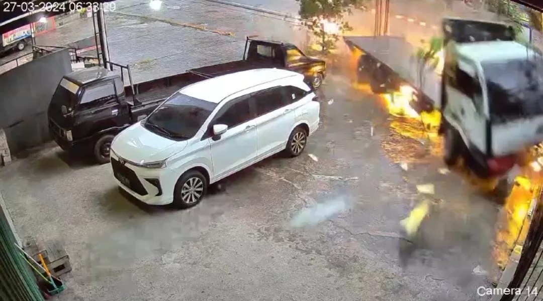 Detik detik kecelakaan di tanjakan Mazda Balikpapan.