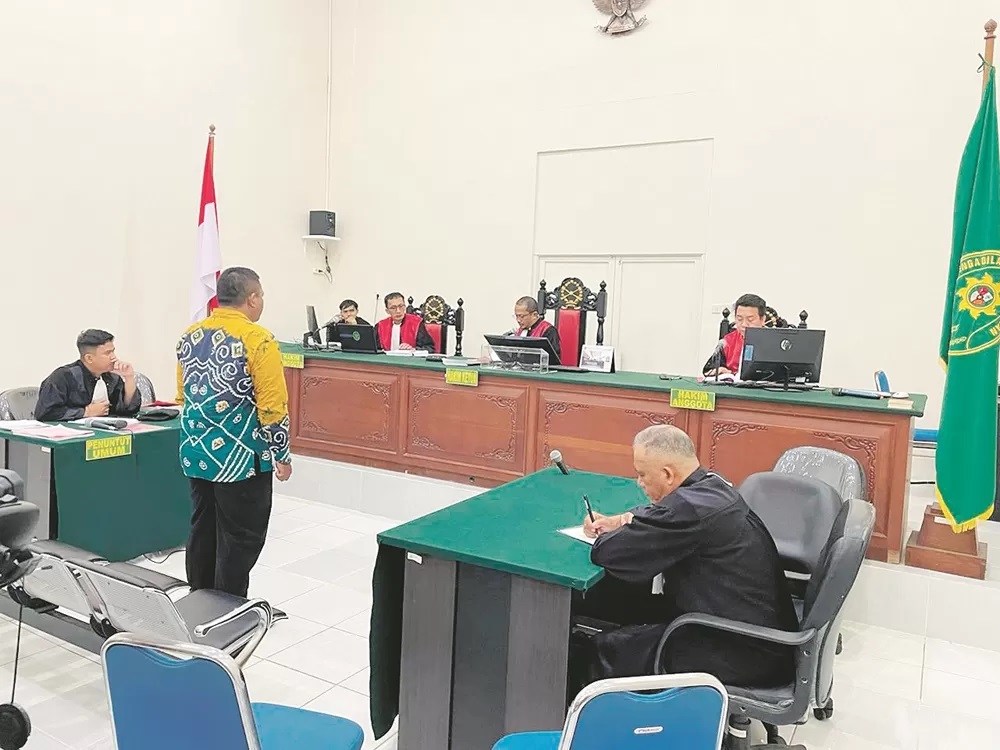 Majelis hakim Pengadilan Negeri (PN) Tarakan memvonis pidana percobaan 6 bulan penjara terhadap terdakwa perkara dugaan black campaign terhadap salah satu peserta pemilu 2024 yaitu Ali Rahman.