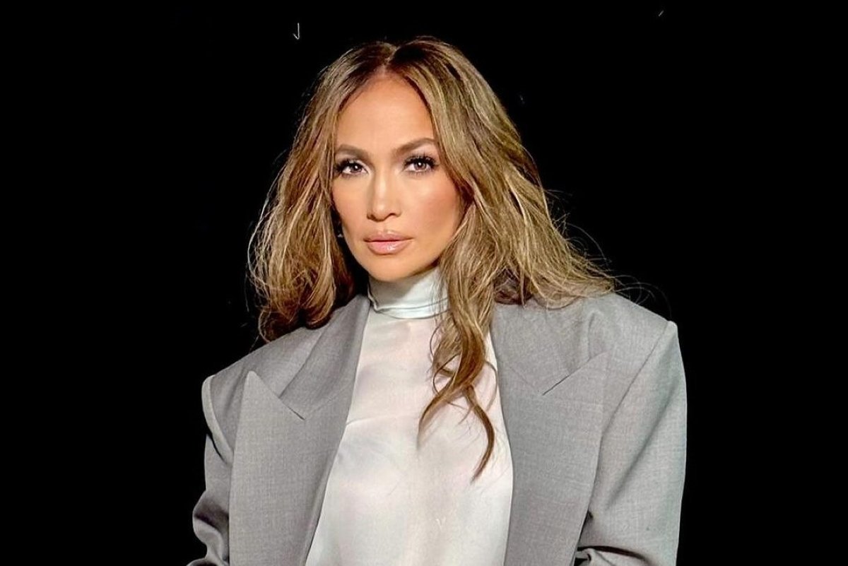 Jennifer Lopez Branding Ulang Konser karena Tak Laku