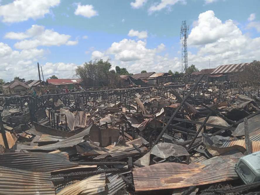JADI ARANG: Kebakaran hebat melanda kawasan Puntun di Kota Palangka Raya tepatnya di Jalan Sayur dan Jalan Giat, RT 2, 3 dan 4, RW 11 Kelurahan Pahandut, Kecamatan Panarung, Minggu (07/04/2024).