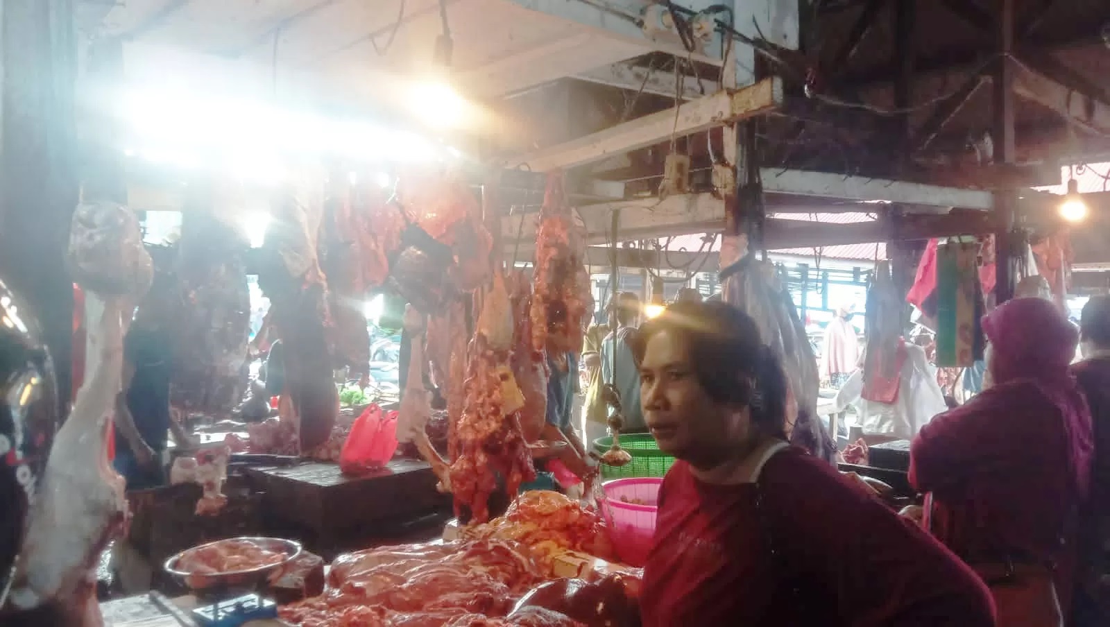 Ilustrasi pedagang daging sapi di Kalbar.