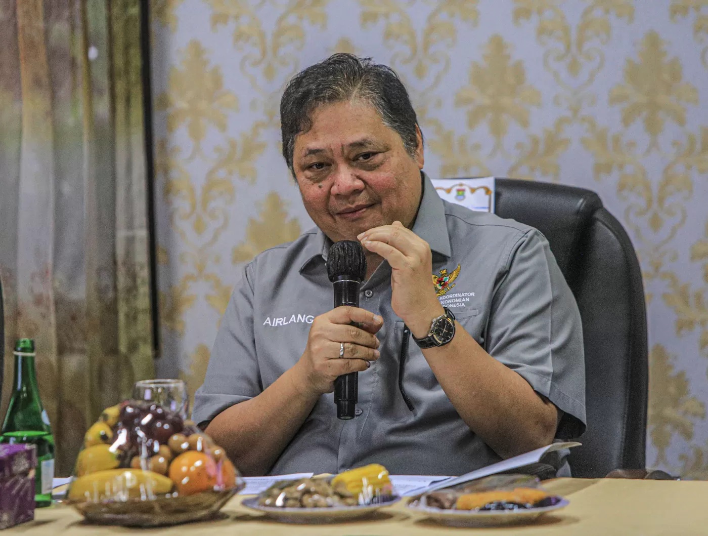 Airlangga Hartarto menyambut baik rencana pertemuan Prabowo Subianto dengan Megawati Soekarnoputri. (HANUNG HAMBARA/JAWA POS)