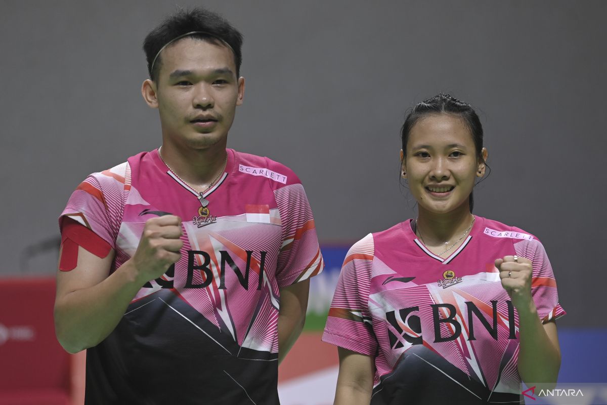 Tim badminton Indonesia mengirim wakil pada semua sektor di Olimpiade Paris 2024. Wakil terakhir yang mendapatkan tiket adalah Rinov Rivaldy/Pitha Haningtyas Mentari.