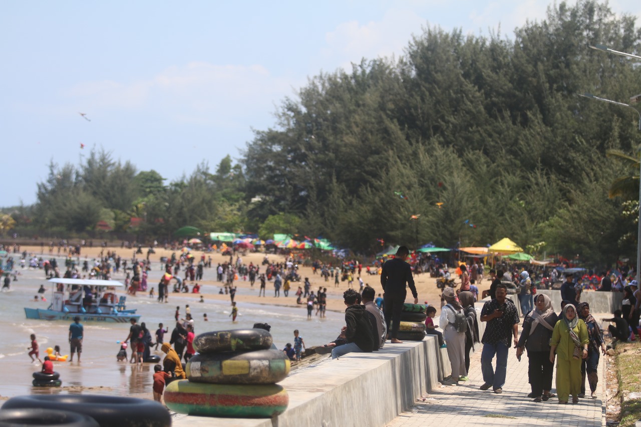 Pantai Manggar masih menjadi destinasi utama wisata di Kota Balikpapan.