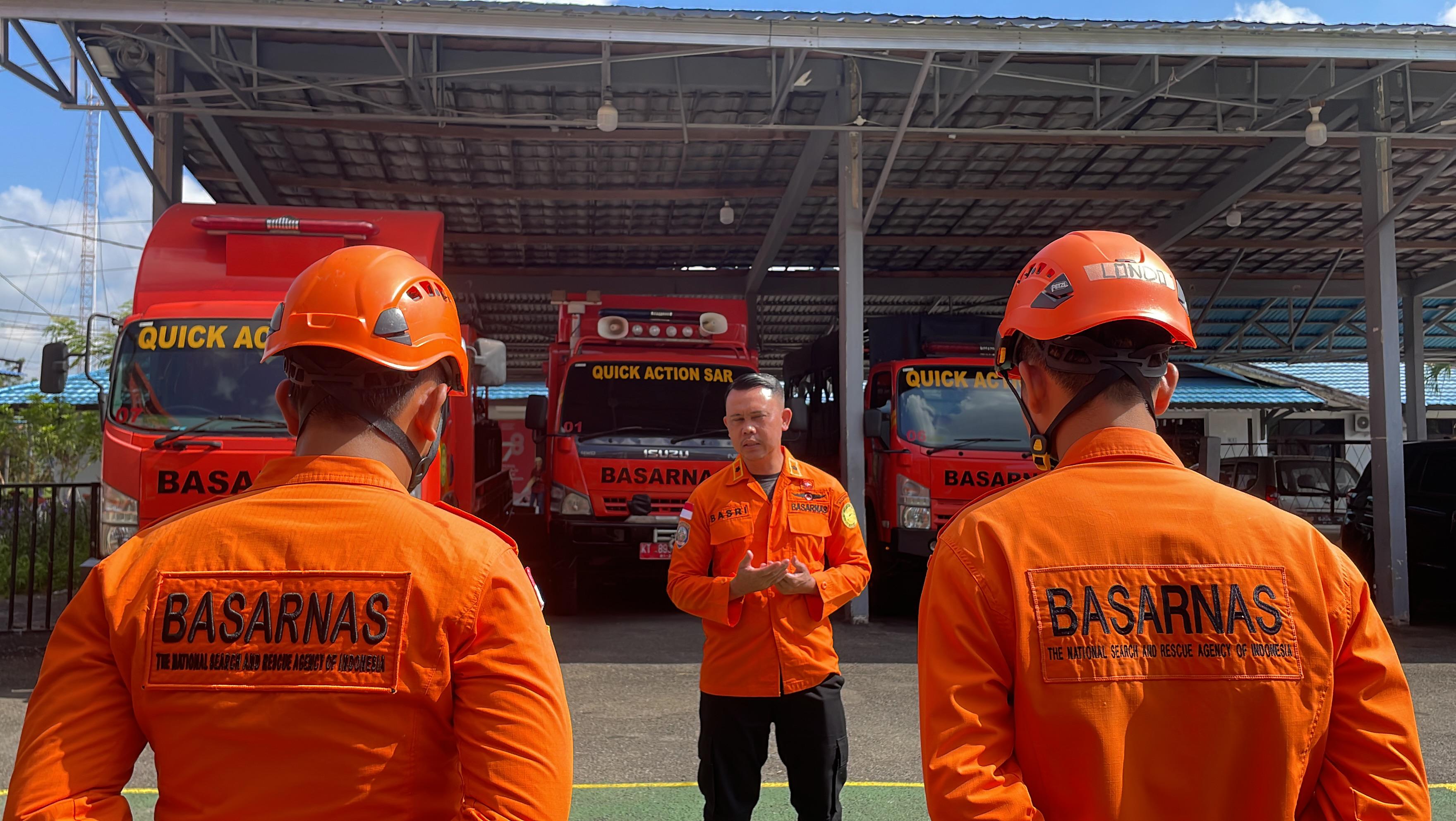 Tim SAR bersiap untuk melalukan pencarian dan pertolongan terhadap Mochammad Atqiya