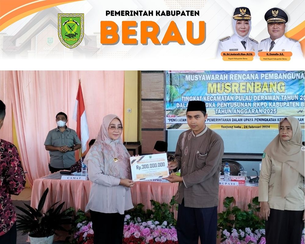 SIMBOLIS: Bupati Berau Sri Juniarsih menyerahkan bantuan hibah rumah ibadah kepada salah satu penerima di Kabupaten Berau.