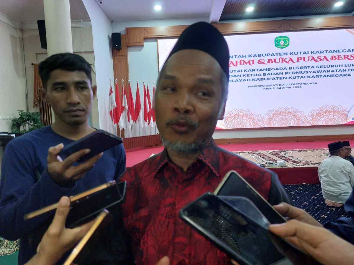 Kepala Desa Embalut Yahya Basri Markusin (Elmo/Prokal.co)