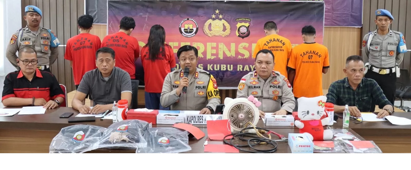 Kapolres Kubu Raya, AKBP Wahyu Jati Wibowo memberikan keterangan pers terkait pengungkapan kasus narkoba selama April 2024. (ADONG EKO/PONTIANAK POST )