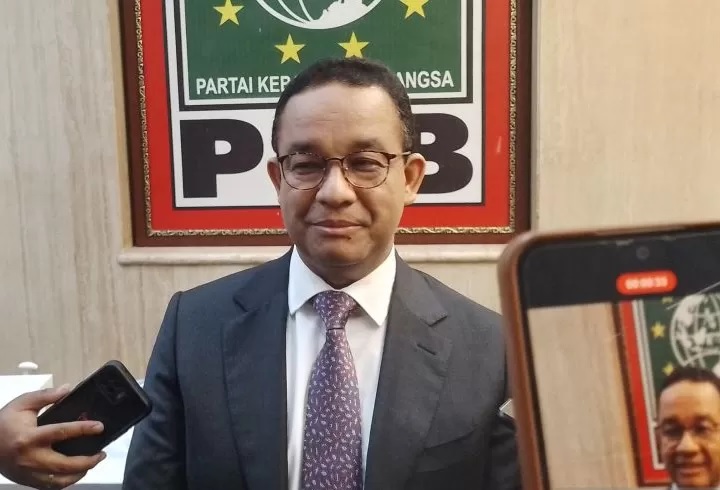 Calon presiden nomor urut 01 Anies Baswedan menyambangi calon wakil presiden Muhaimim Iskandar sekaligus Ketua Umum Partai Kebangkitan Bangsa (PKB) di kantor DPP PKB, Jakarta, Senin malam.