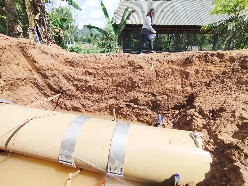 MASIH BOCOR: Perbaikan pipa milik BPAM Banjarbakula belum rampung sepenuhnya lantaran masih terdapat rembesan. (FOTO: M FADLAN ZAKIRI/RADAR BANJARMASIN)