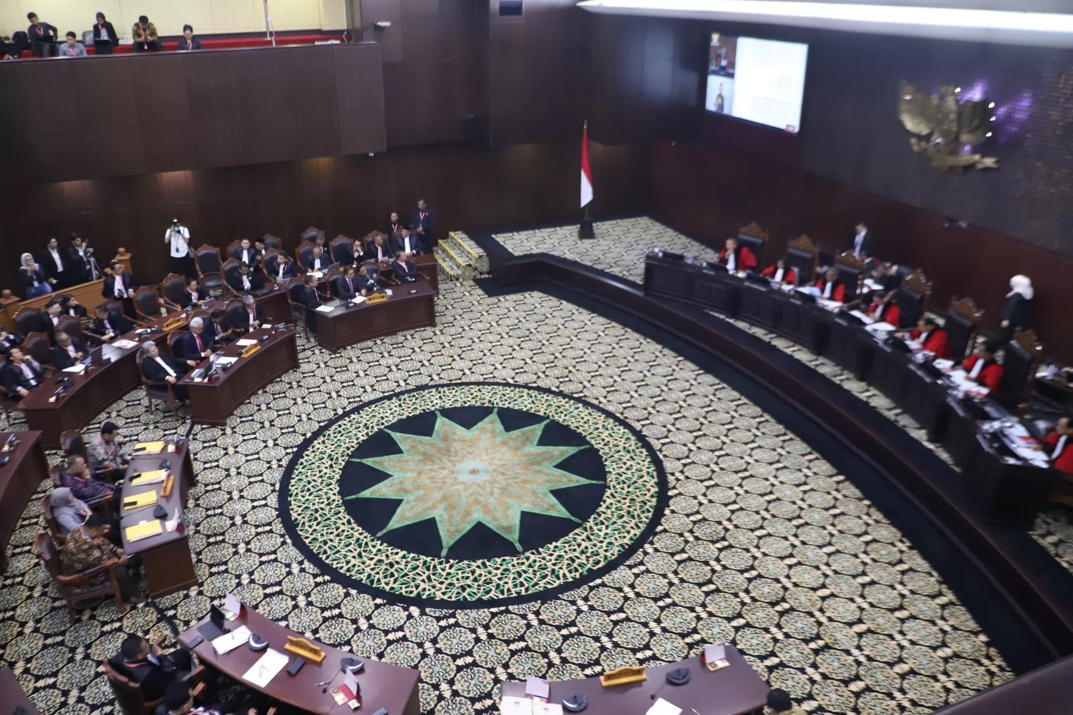 Mahkamah Konstitusi (MK) menggelar sidang putusan sengketa Perselisihan Hasil Pemilihan Umum (PHPU) 2024. Sidang pembacaan putusan dipimpin langsung oleh Ketua MK Suhartoyo. (DERY RIDWANSAH/ JAWAPOS)