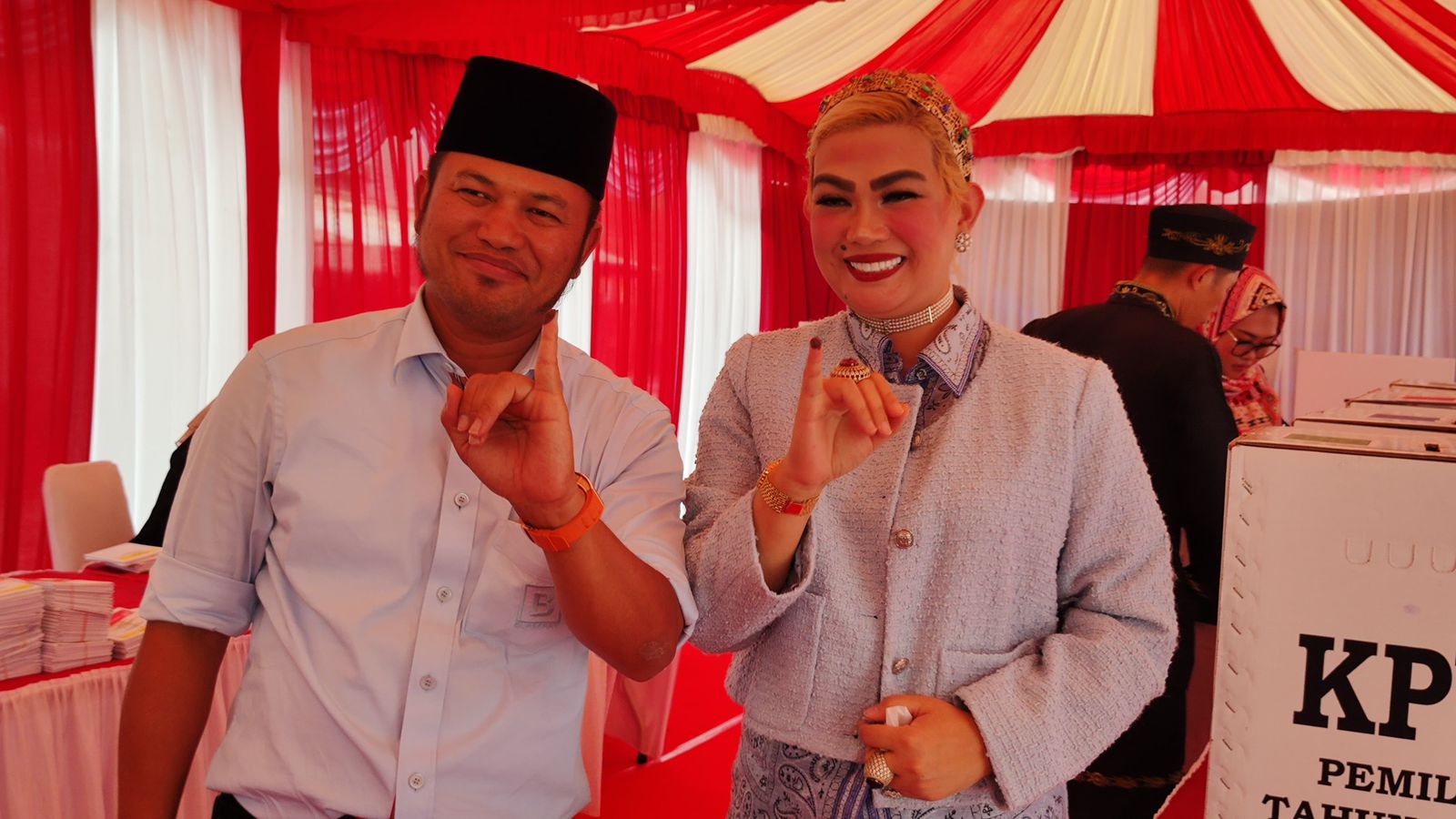 H Rudy Mas&rsquo;ud dan sang istri Hajah Syarifah Suraidah Abidin