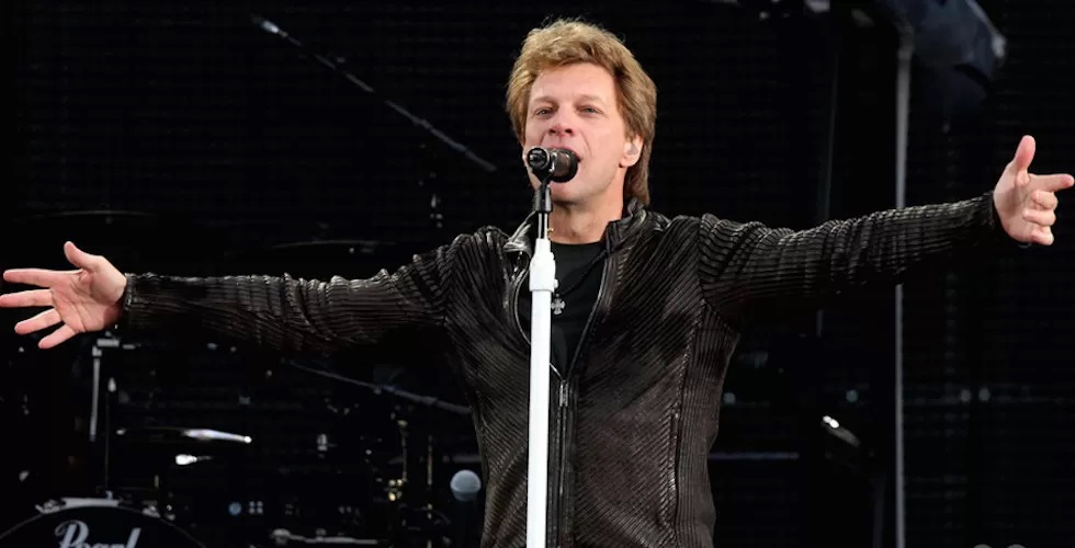 Bon Jovi Ungkap Shania Twain Bantu Lewati Operasi Pita Suara