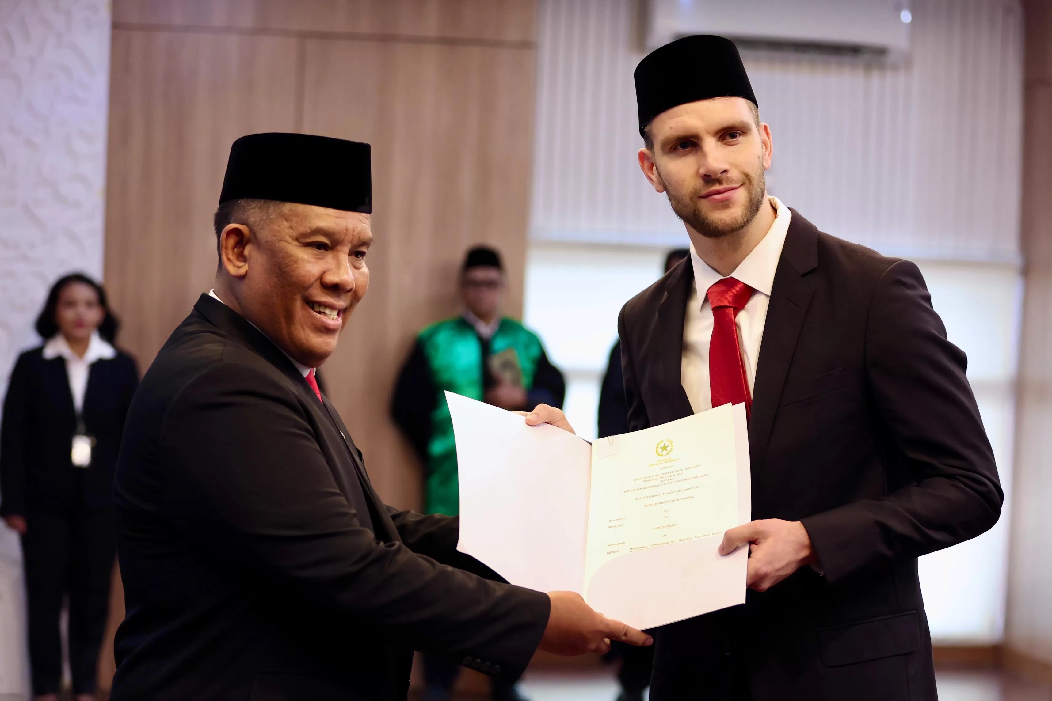 Maarten Paes saat diresmikan sebagai WNI. (PSSI)