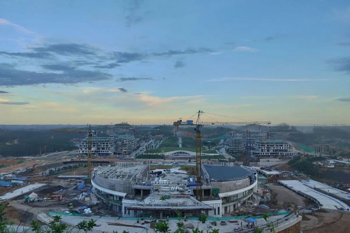 Progres pembangunan Kawasan Inti Pusat Pemerintahan (KIPP) IKN, Kaltim, Senin (6/5/2024). (ANTARA/Muzdaffar Fauzan)