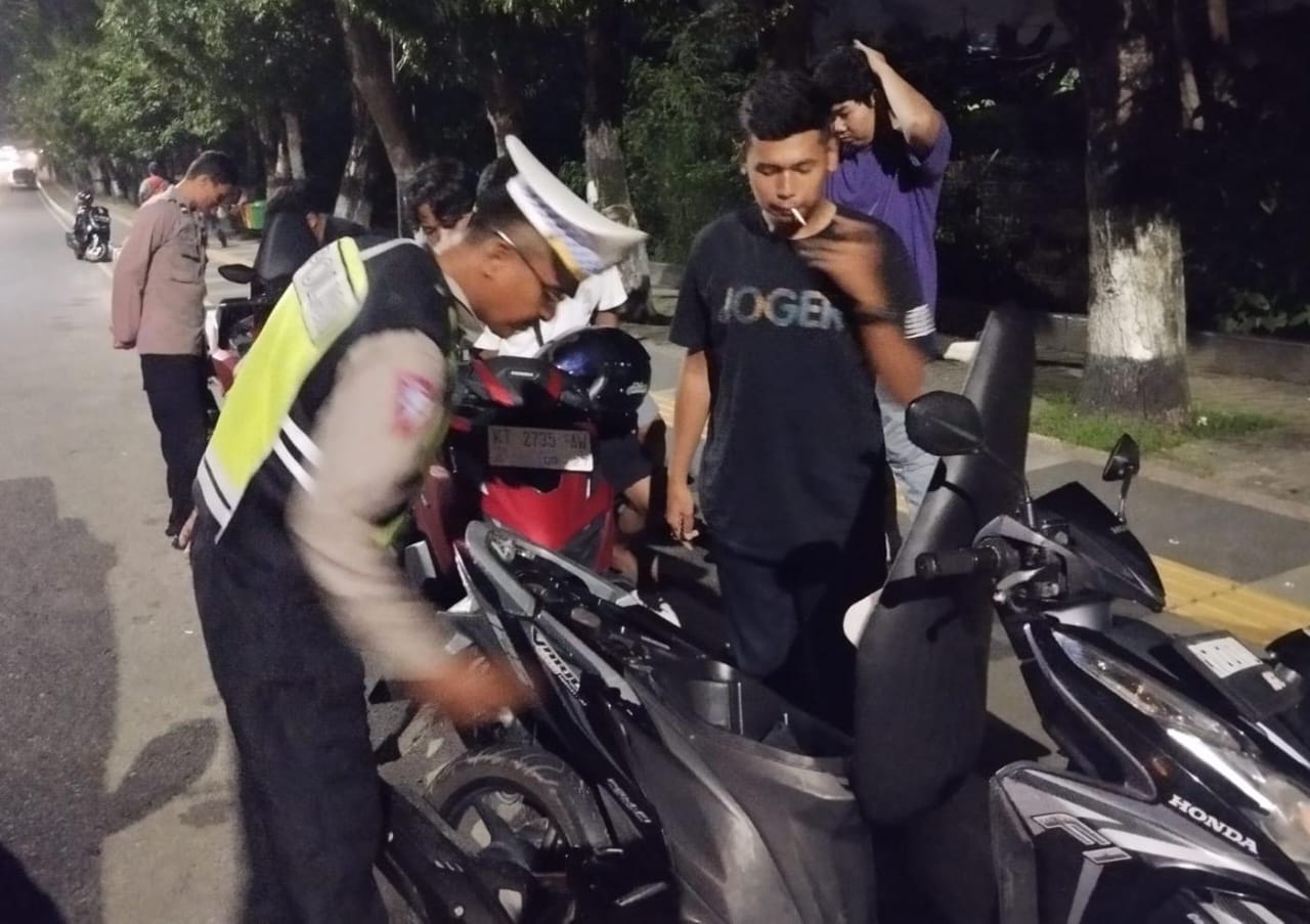 10 motor diamankan oleh kepolisian karena kedapatan menggunakan knalpot brong.